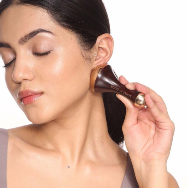 Dry Skin Facial Oil With Free Kansa Wand